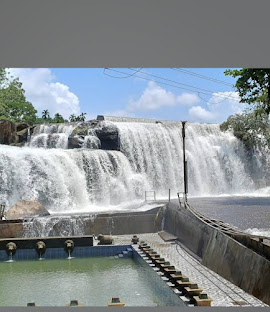 Thirparappu Waterfalls